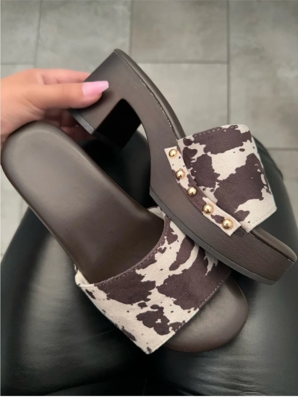 🤎 NEW! Cow Print Studded Platform Mule Heels | Western Chunky Slides